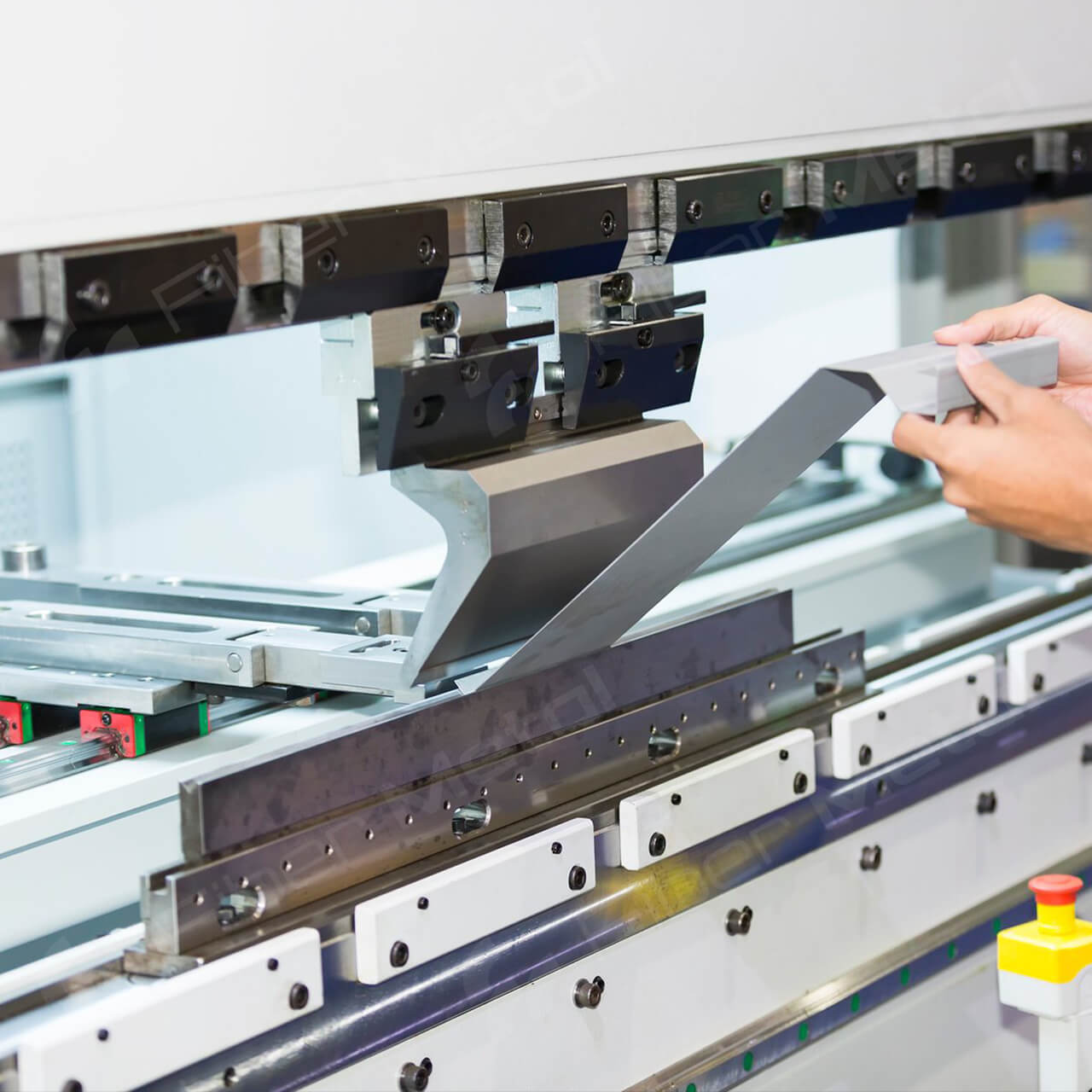 aluminyum levha büküm makinesi aluminyum levha büküm makinesi