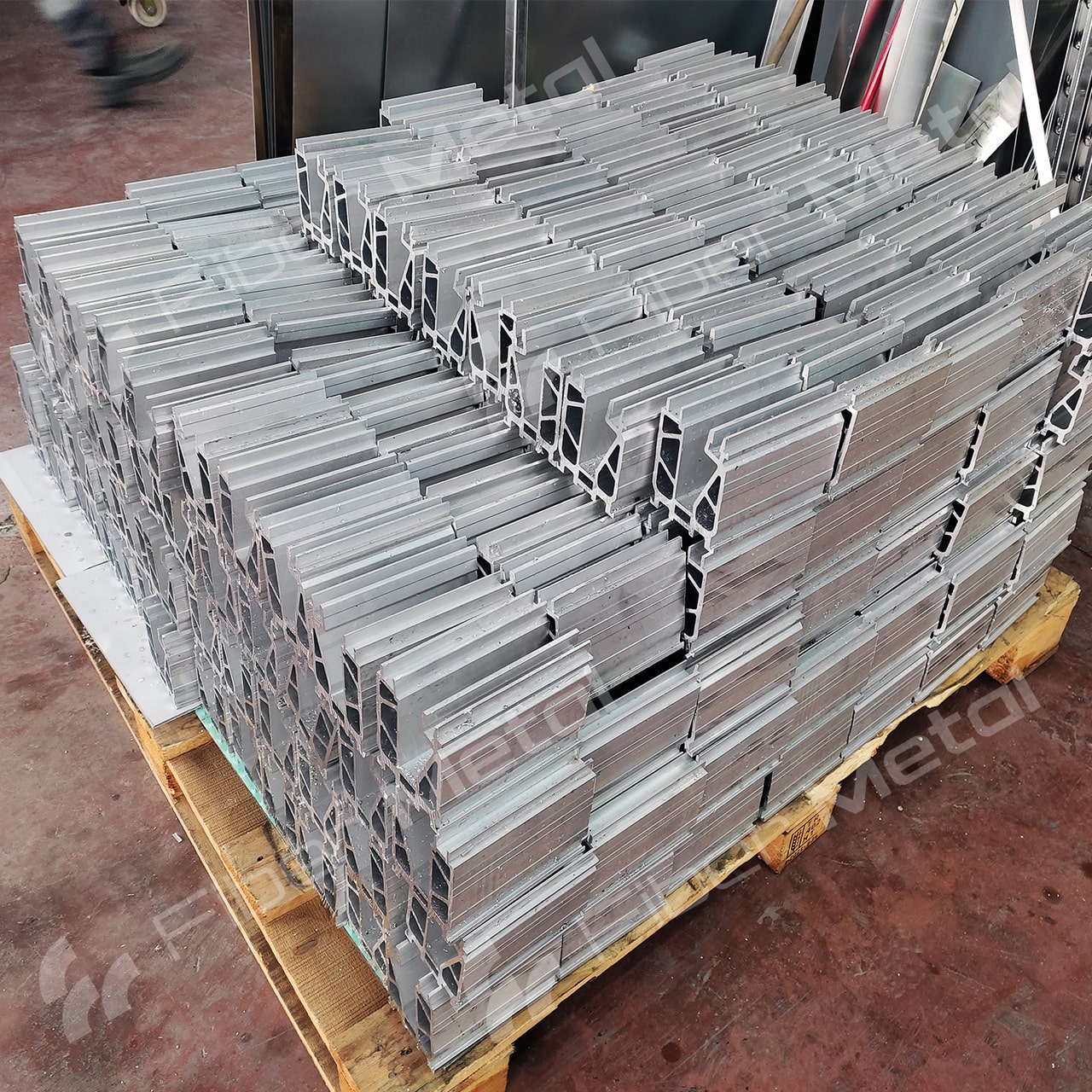 Alüminyum Metal Ankraj Bağlantı Elemanı Alüminyum Metal Ankraj Bağlantı Elemanı