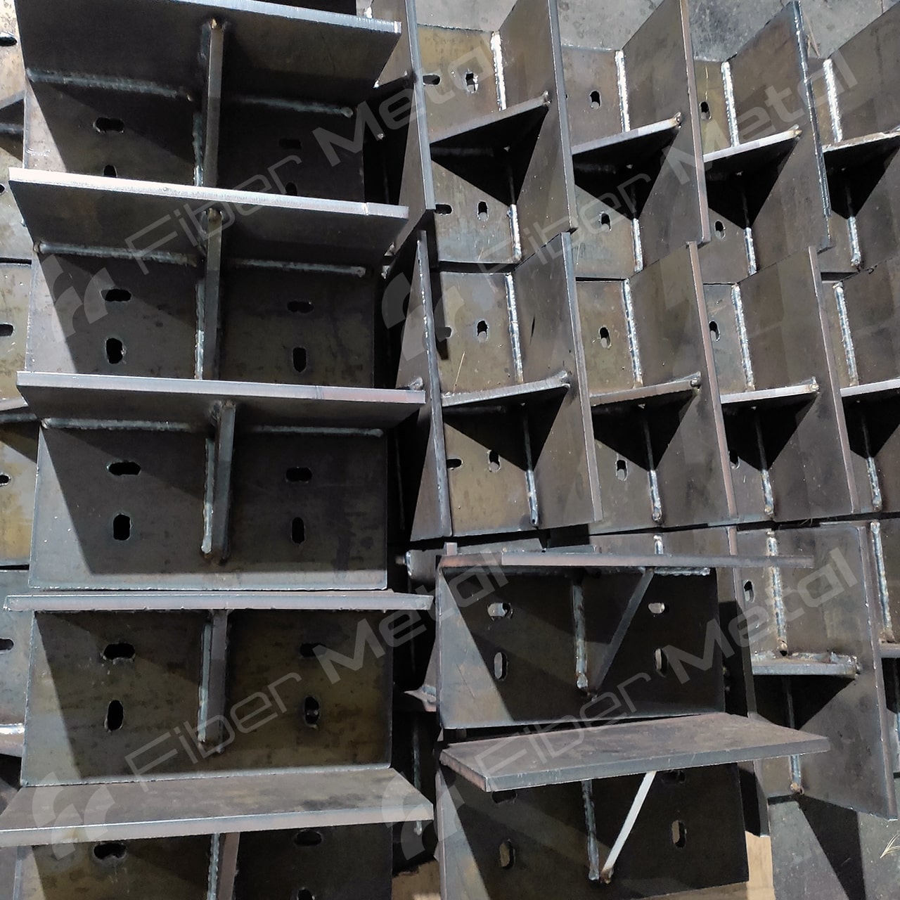 Alüminyum Metal Ankraj Bağlantı Elemanı Alüminyum Metal Ankraj Bağlantı Elemanı